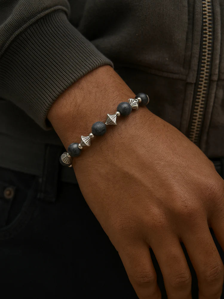 HOWSS Black Shard Bracelet