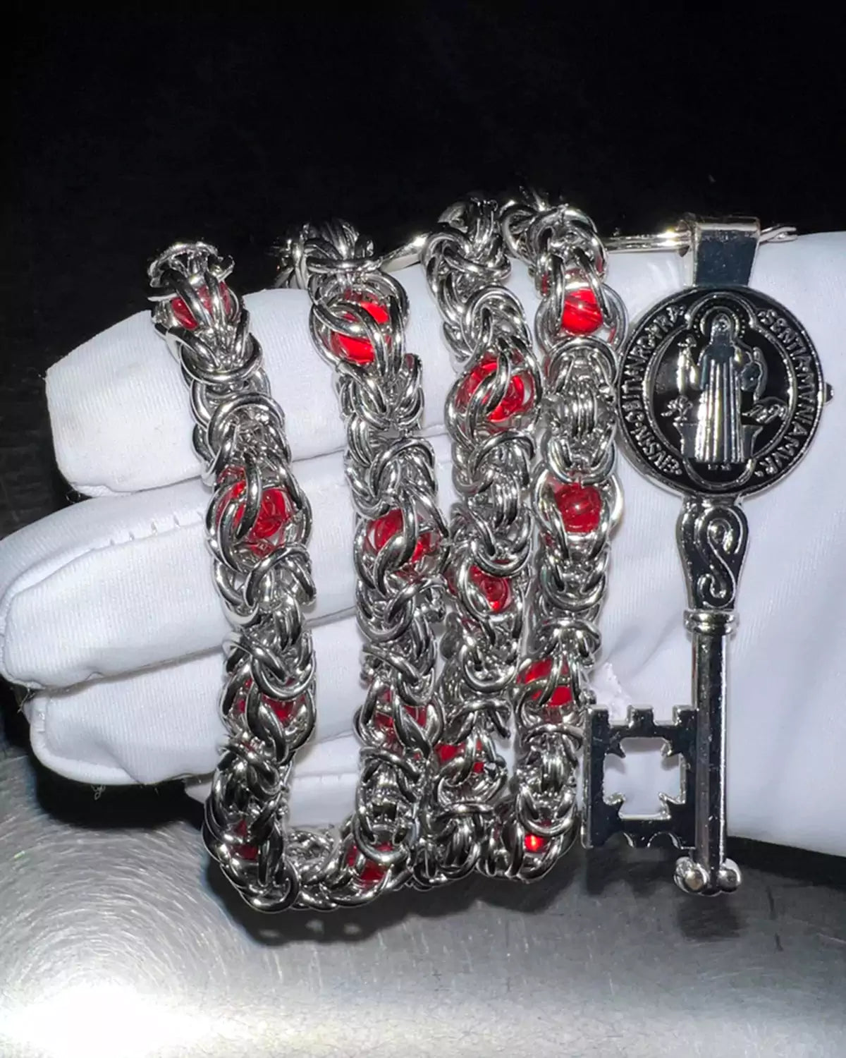 HOWSS Bloodline Wallet Chain