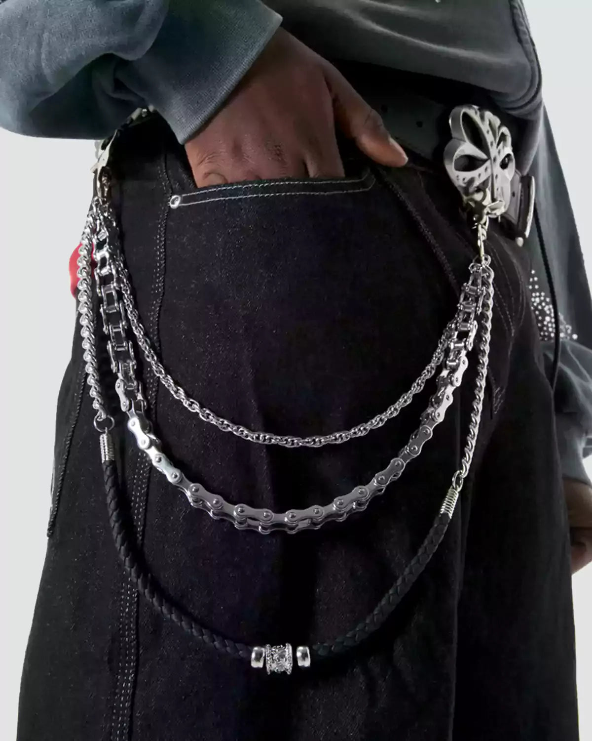 HOWSS Eternal Noir Wallet Chain